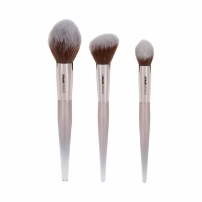 Brush Set Illusion