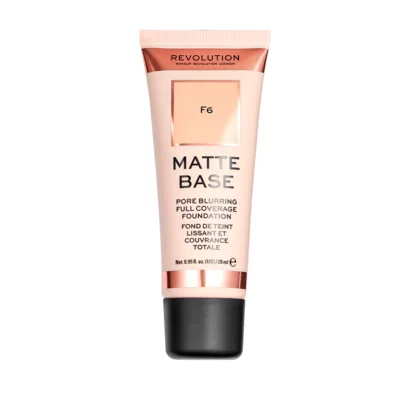Mat tečni puder MAKEUP REVOLUTION Matte Base 28ml